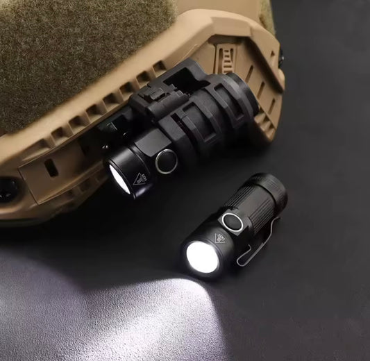 Linterna mini 500 lúmenes + batería